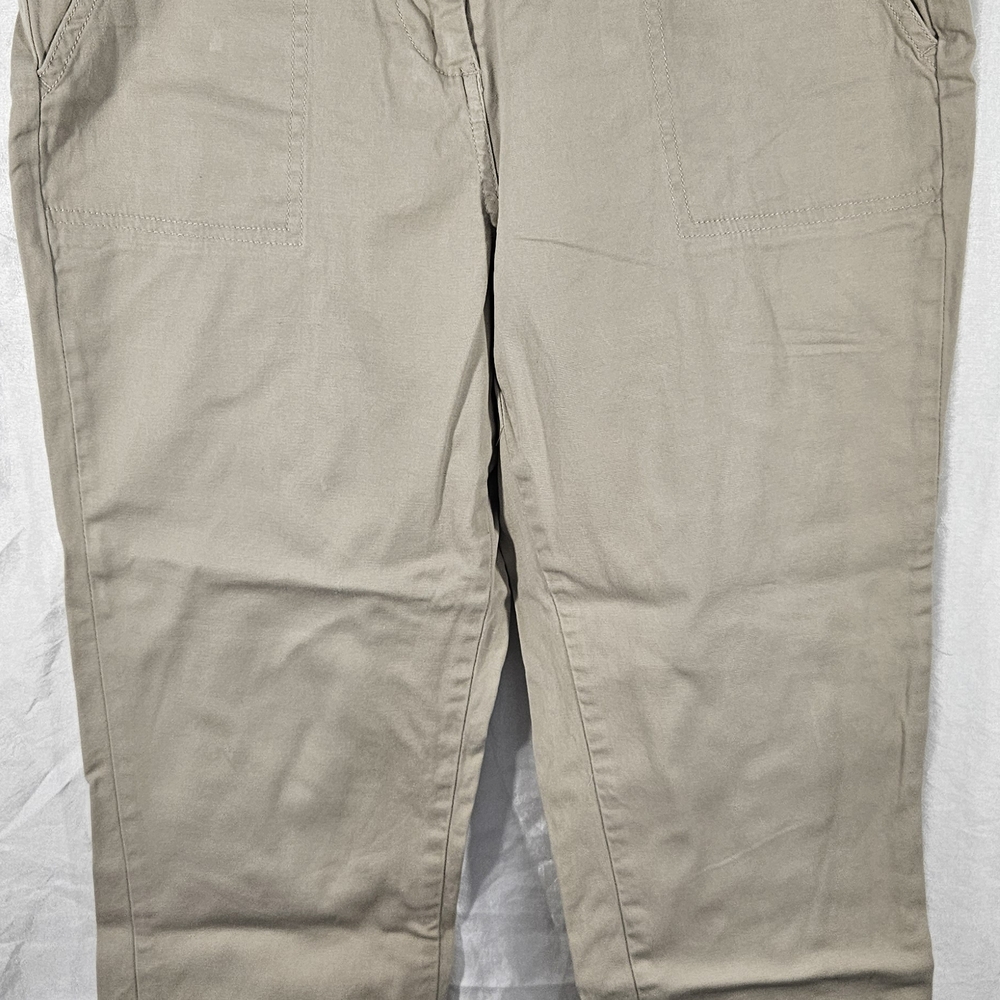 Per Se Women's Capris in Light Tan. #101
